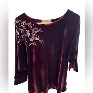 French Laundry Woman label, size 14/16, plus size, maroon velvet mid-sleeved top
